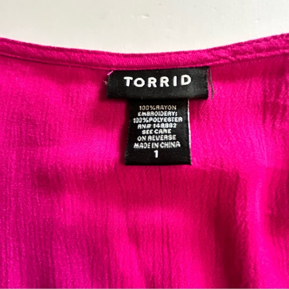Torrid Crepe Embroidered Flutter Sleeve Top Blouse Pink Boho Tie Front Sz 1X - Picture 6 of 6